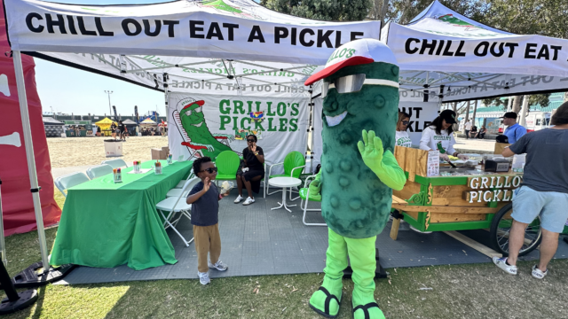 Grillo's Little Guy Waving at Mascot experiential-event-product-sampling
